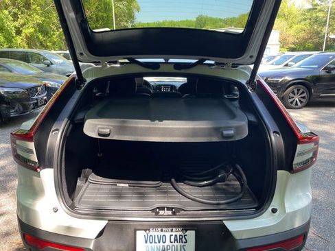 Certified 2023 Volvo C40 P8 Recharge Ultimate w/ Protection Package Premier AWD/4WD image 24