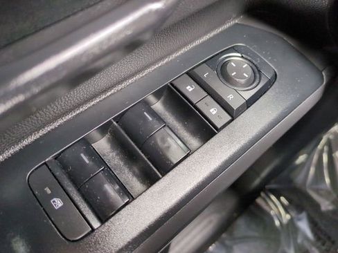 Used 2024 Toyota Tacoma SR5 AWD/4WD image 22
