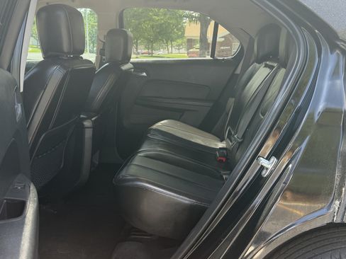 Used 2017 Chevrolet Equinox LT w/ Convenience Package AWD/4WD image 12