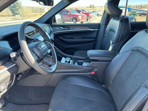 New 2026 Jeep Grand Cherokee 4WD image 11