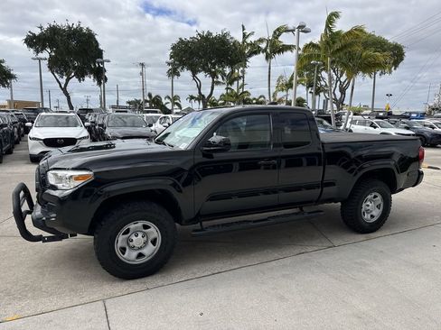 Used 2021 Toyota Tacoma SR w/ SR Convenience Package RWD image 10