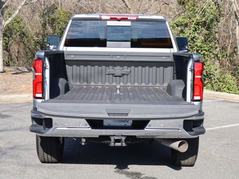 Used 2025 Chevrolet Silverado 2500 LTZ w/ LTZ Convenience Package image 37