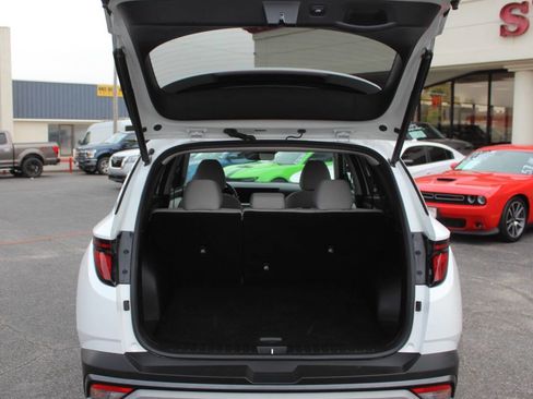Used 2025 Hyundai Tucson SEL FWD image 13