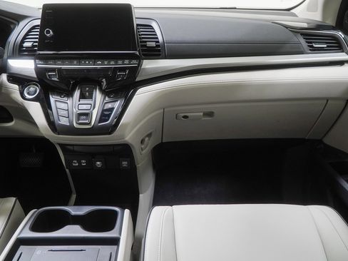New 2026 Honda Odyssey Touring image 44