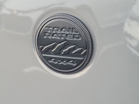 Used 2022 Jeep Wrangler Sport image 28