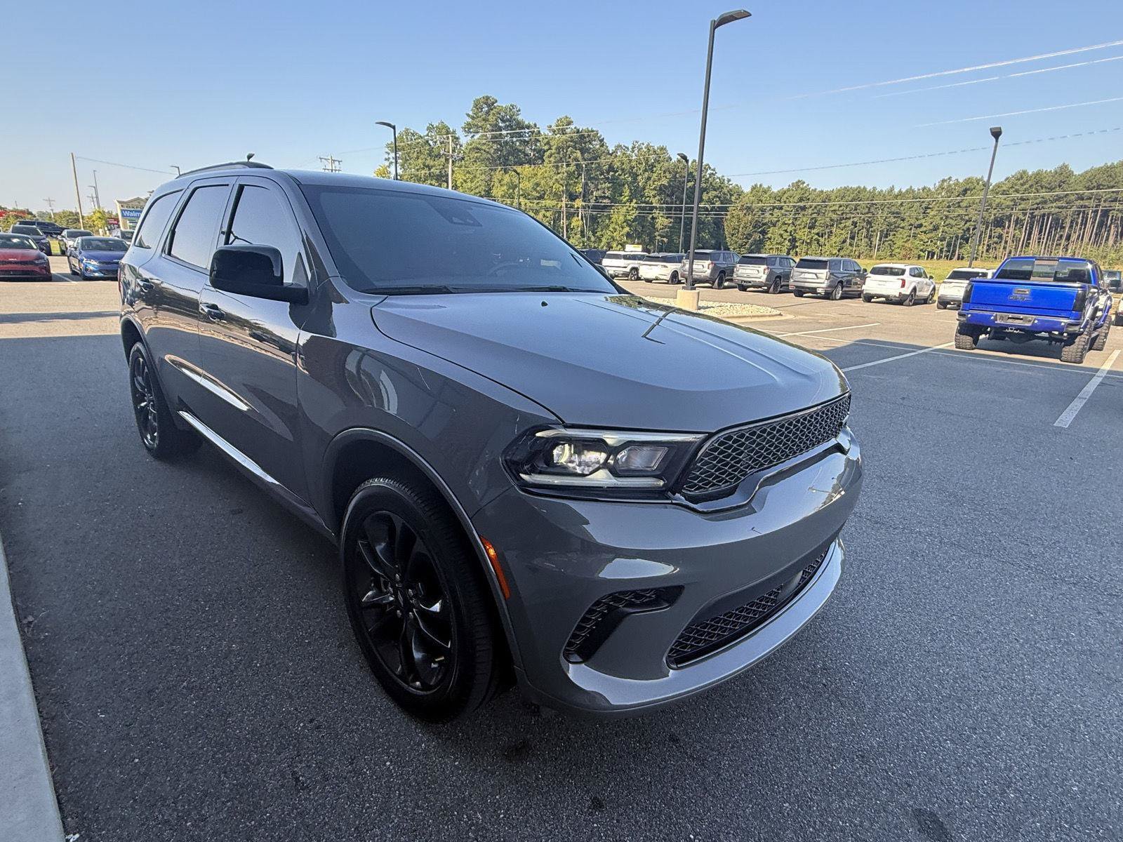 Used 2024 Dodge Durango SXT w/ SXT Blacktop Group AWD/4WD image 30
