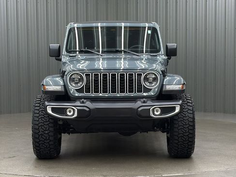 Used 2025 Jeep Wrangler Unlimited Sahara w/ Safety Group AWD/4WD image 8