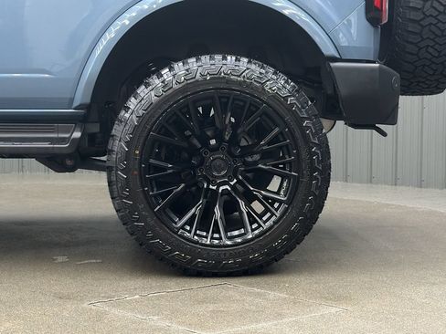 Used 2025 Ford Bronco Outer Banks AWD/4WD image 11