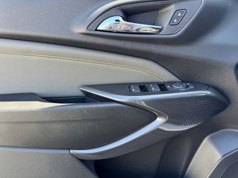 New 2025 Chevrolet Trax ACTIV w/ Driver Confidence Package image 9