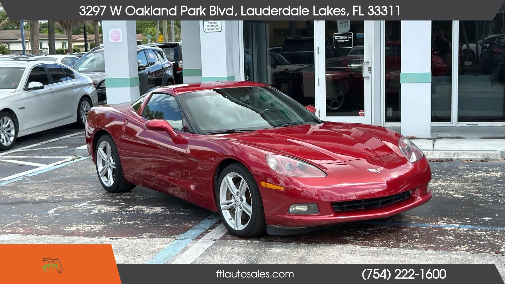 Used 2010 Chevrolet Corvette Coupe w/ 1LT RWD image 2