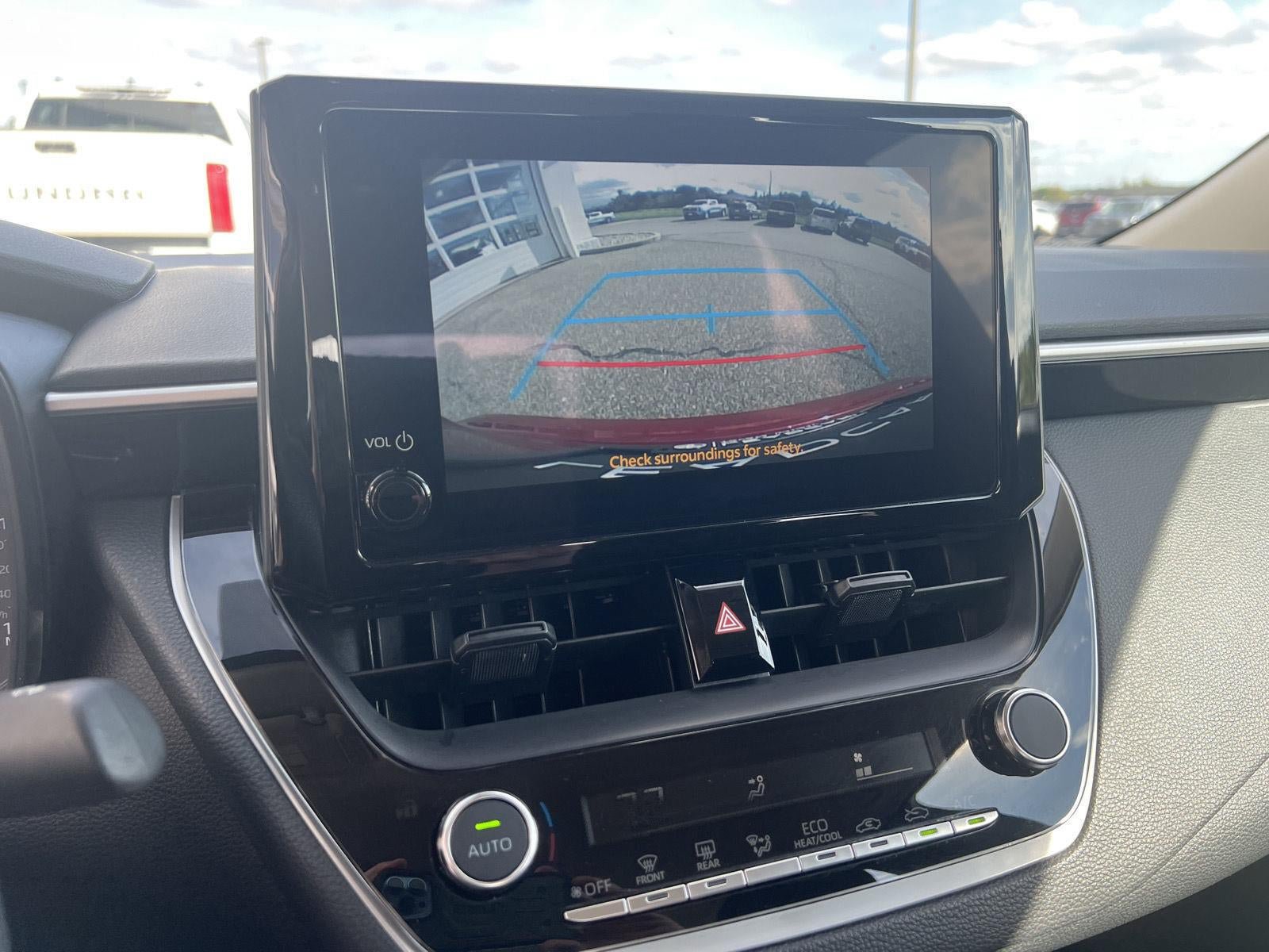 Used 2025 Toyota Corolla LE FWD image 16