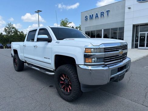 Used 2016 Chevrolet Silverado 2500 LT AWD/4WD image 2