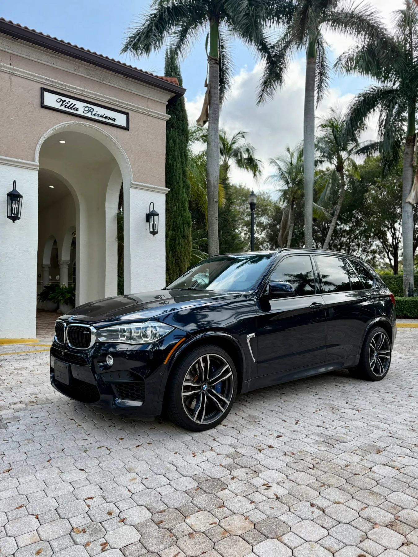 Used 2017 BMW X5 M w/ Premium Package AWD/4WD image 1