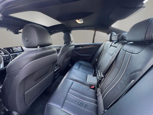 Used 2018 BMW 530i RWD image 13