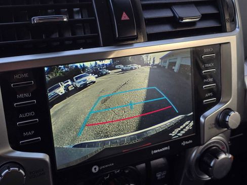 Used 2020 Toyota 4Runner SR5 Premium image 28