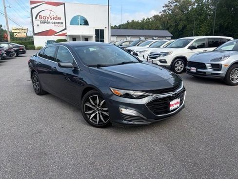 Used 2020 Chevrolet Malibu RS FWD image 2