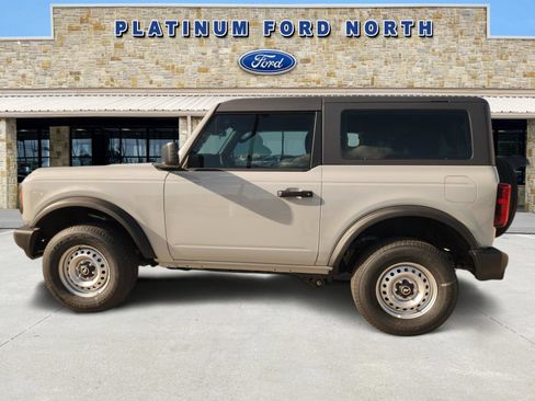New 2026 Ford Bronco 2-Door AWD/4WD image 3