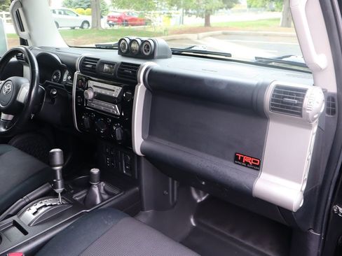 Used 2007 Toyota FJ Cruiser 4WD image 17