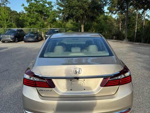 Used 2016 Honda Accord LX image 12
