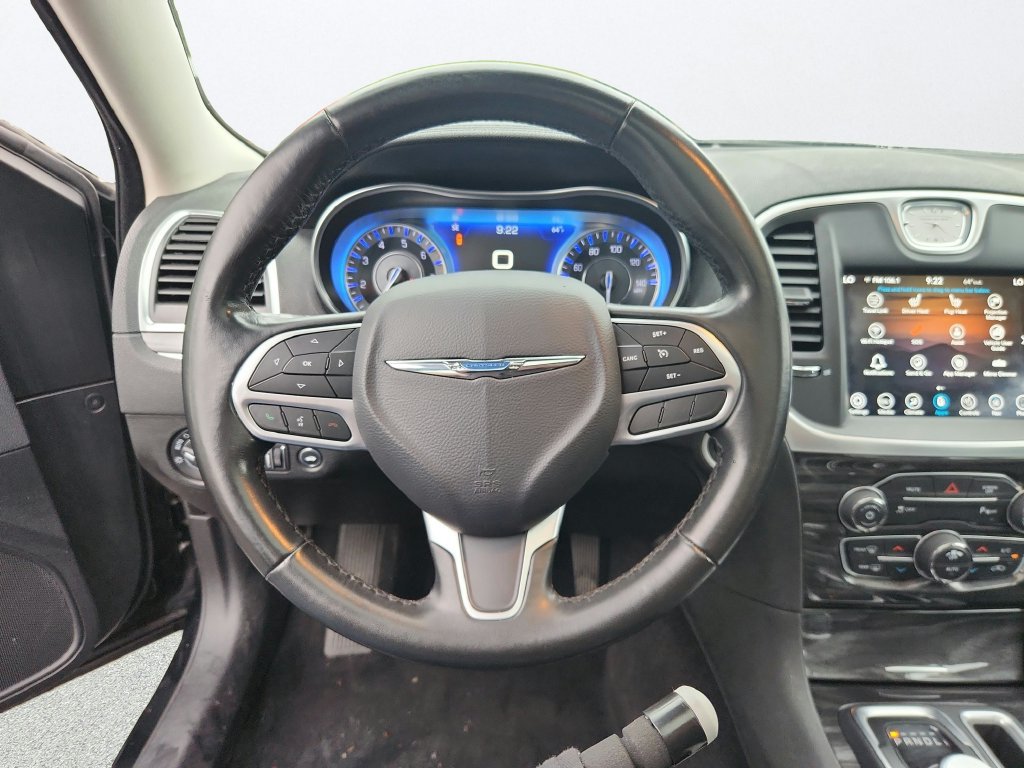 Used 2019 Chrysler 300 Touring L w/ Quick Order Package 22F AWD/4WD image 13