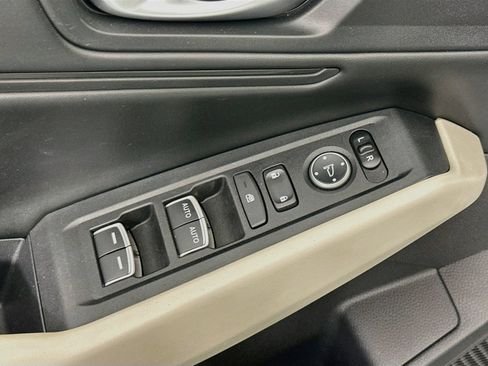 Used 2023 Honda Accord EX image 16