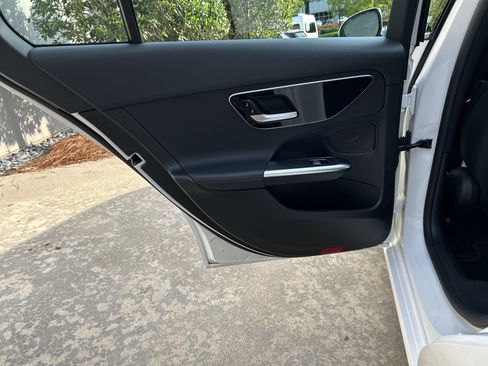 Certified 2025 Mercedes-Benz C 300 Sedan image 39