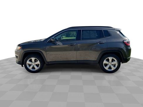 Used 2019 Jeep Compass Latitude FWD image 6