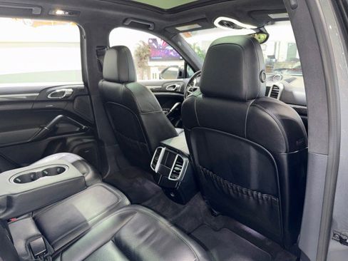 Used 2017 Porsche Cayenne GTS w/ Premium Package image 57