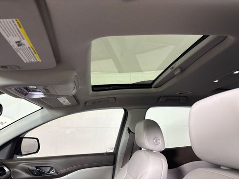 Used 2019 GMC Acadia SLT image 36