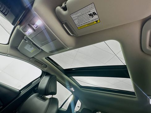 Used 2025 MAZDA CX-50 AWD 2.5 S w/ Premium Package image 26