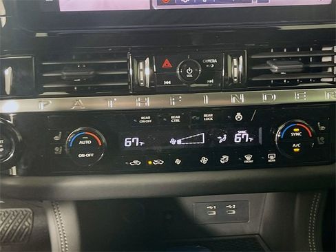 New 2026 Nissan Pathfinder Platinum image 11
