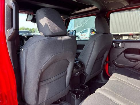 Used 2024 Jeep Wrangler Unlimited Sport AWD/4WD image 15