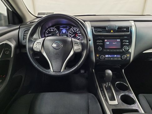 Used 2014 Nissan Altima 2.5 SV image 22