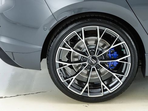 New 2026 Volkswagen Golf 2.0T Hatchback image 13