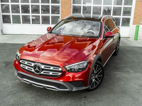 Used 2021 Mercedes-Benz E 450 4MATIC All-Terrain Wagon image 2