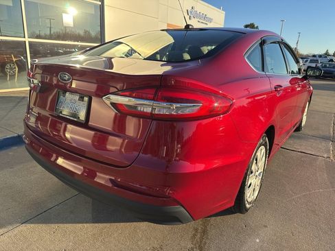 Used 2019 Ford Fusion S image 5