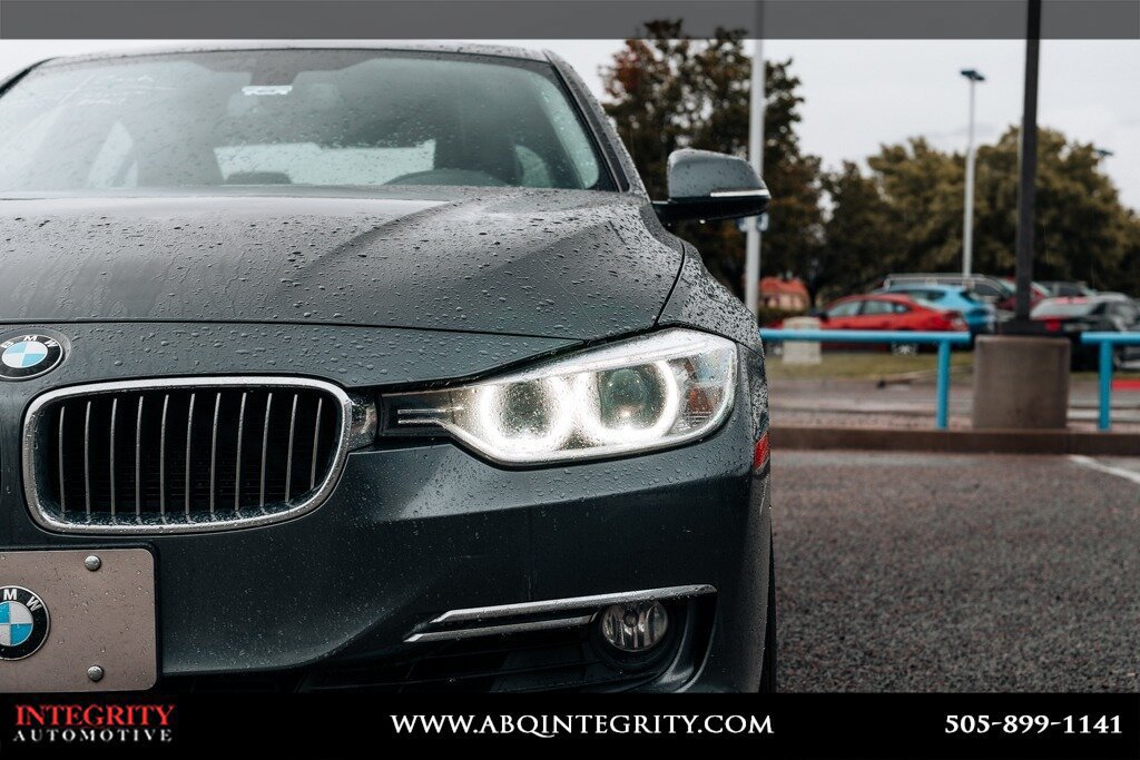 Used 2013 BMW 328i xDrive Sedan AWD/4WD image 9