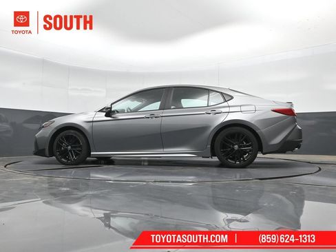 Used 2025 Toyota Camry SE FWD image 42