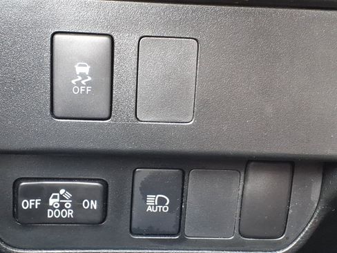 Used 2021 Toyota Tacoma SR5 image 15