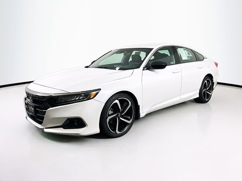Used 2022 Honda Accord Sport image 3