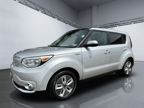Used 2017 Kia Soul EV + w/ Sun & Fun Package FWD image 11