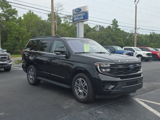 Certified 2025 Ford Expedition Active RWD image 9