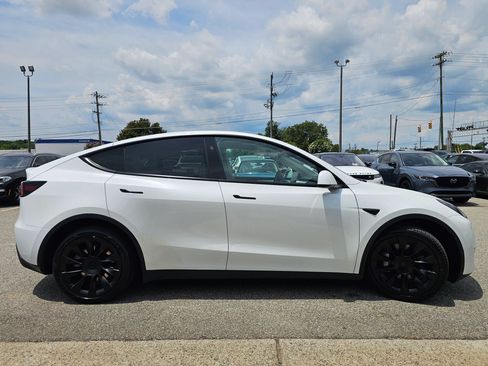 Used 2023 Tesla Model Y Long Range AWD/4WD image 6