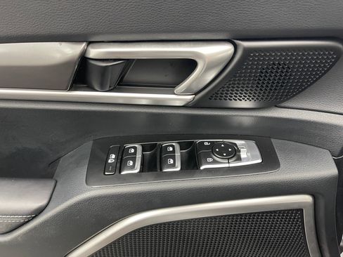 Used 2024 Kia Telluride S FWD image 16