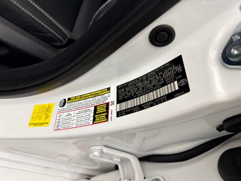 Used 2025 Toyota Camry SE image 19