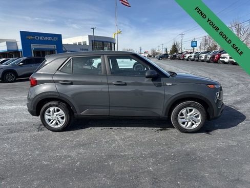Used 2025 Hyundai Venue SE image 8