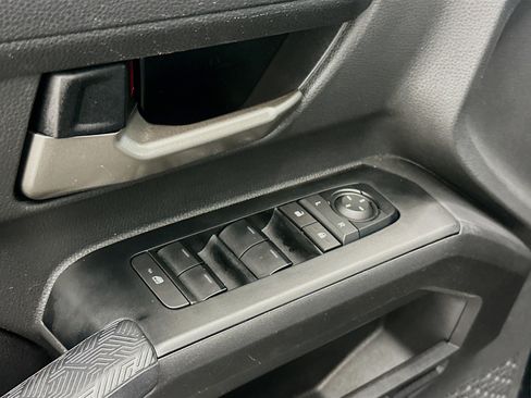 Used 2025 Toyota Tacoma TRD Off-Road image 15