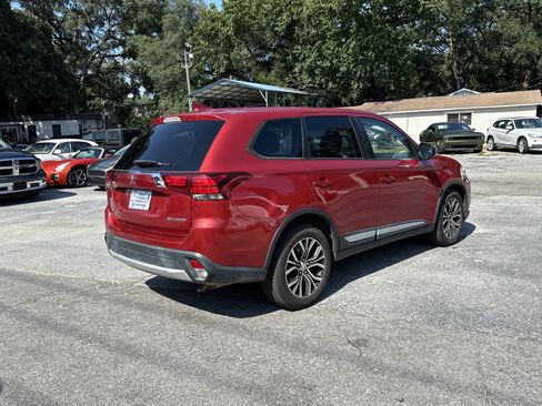 Used 2018 Mitsubishi Outlander ES image 5