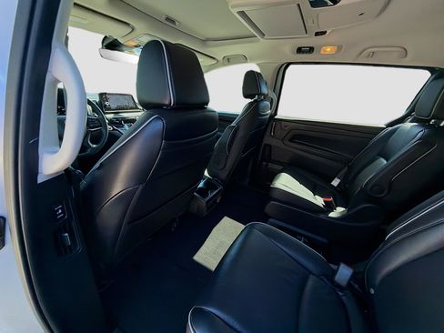 Certified 2025 Honda Odyssey Touring image 25