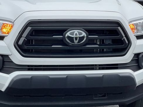 Used 2023 Toyota Tacoma SR AWD/4WD image 37